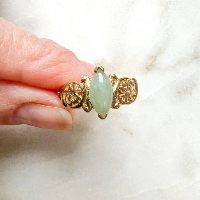 10K Yellow Gold Marquise Jade Vintage Ring