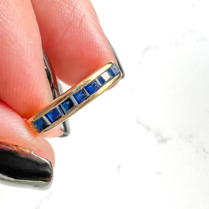 14k Yellow Gold Blue Sapphire Vintage Band Ring