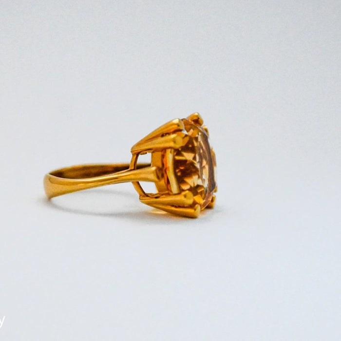 18K Yellow Gold Citrine Solitaire Cocktail Ring