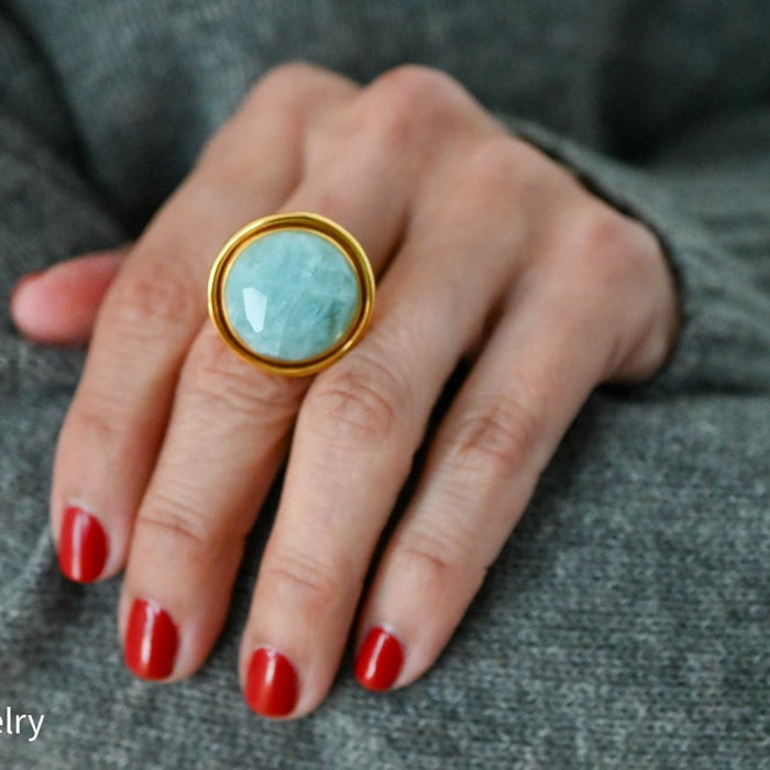 18K Yellow Gold Aquamarine Cocktail Vintage Ring