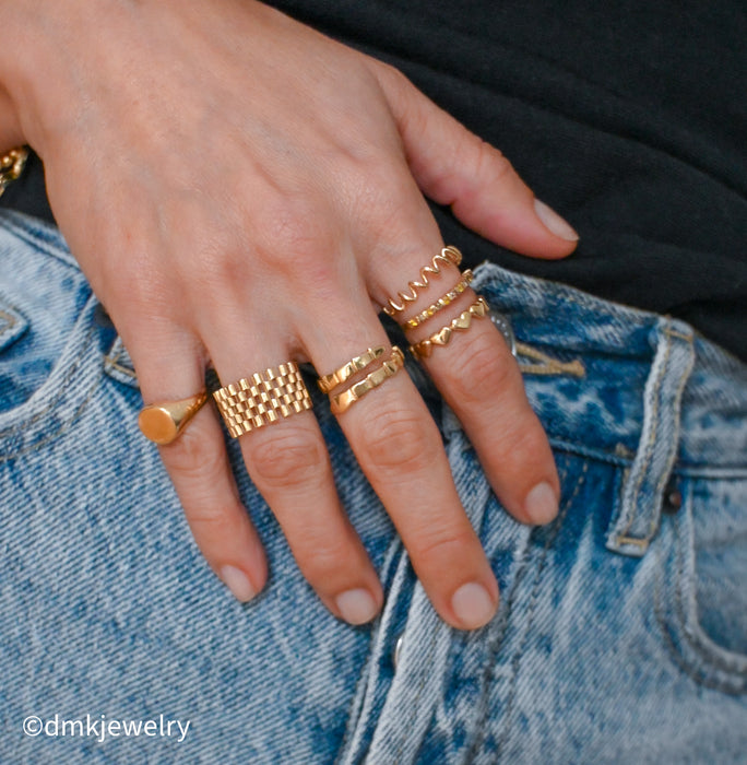 14K Yellow Gold Fine Wavy Ring