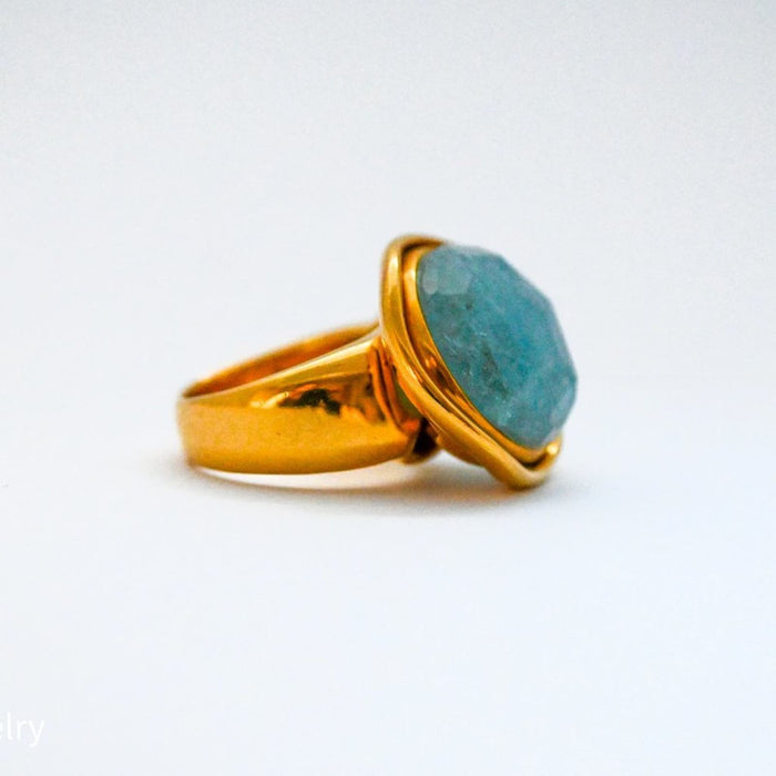 18K Yellow Gold Aquamarine Cocktail Vintage Ring