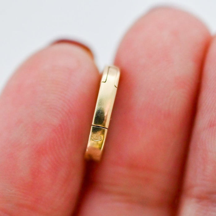 Small Push In 14K Yellow Gold Connector