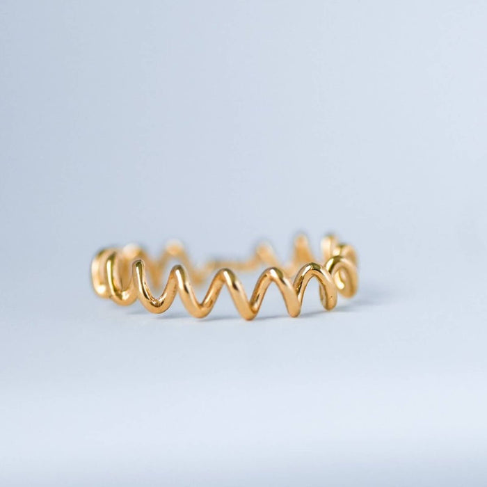 14K Yellow Gold Fine Wavy Ring