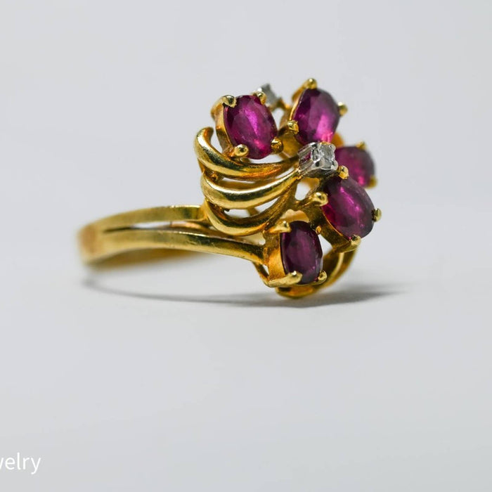 Vintage 14K Yellow Gold Ruby & Diamond  Cluster Ring