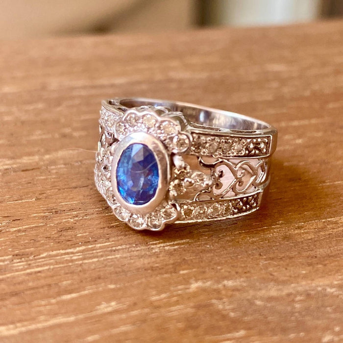 	vintage art deco diamond and sapphire ring