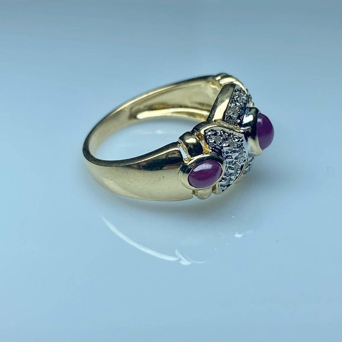 14K Yellow Gold Cabochon Ruby And Diamond Vintage Ring