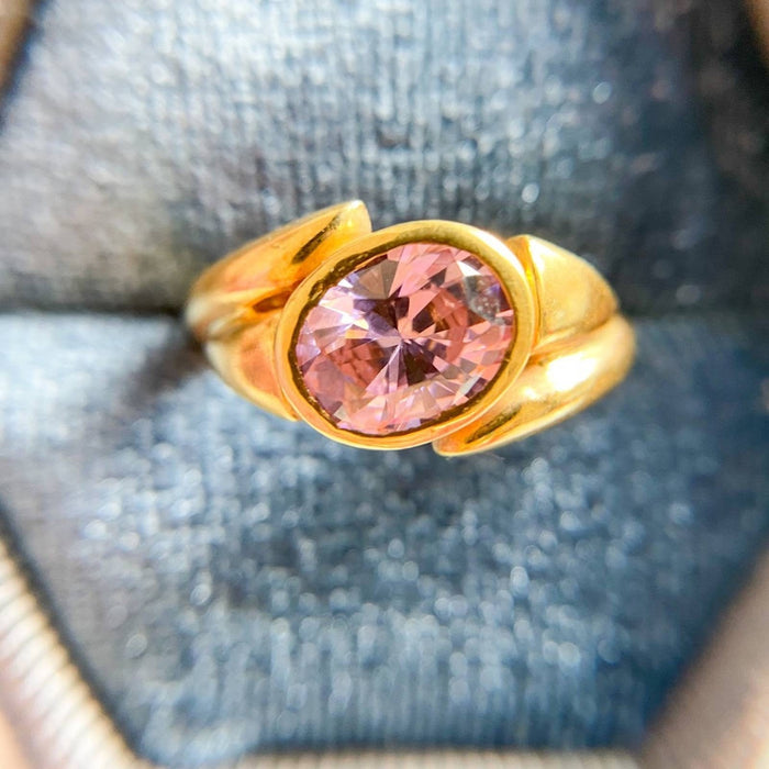 18K Yellow Gold Pink Topaz Vintage Ring