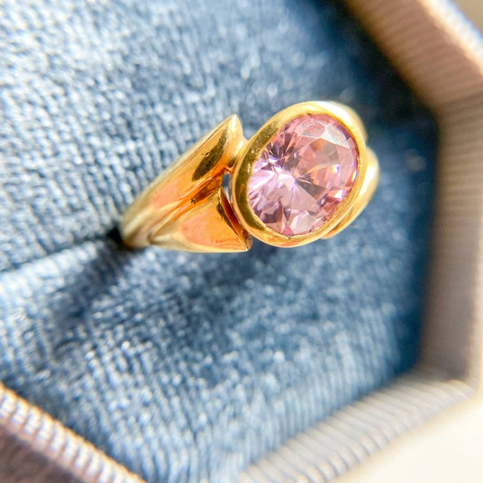 18K Yellow Gold Pink Topaz Vintage Ring