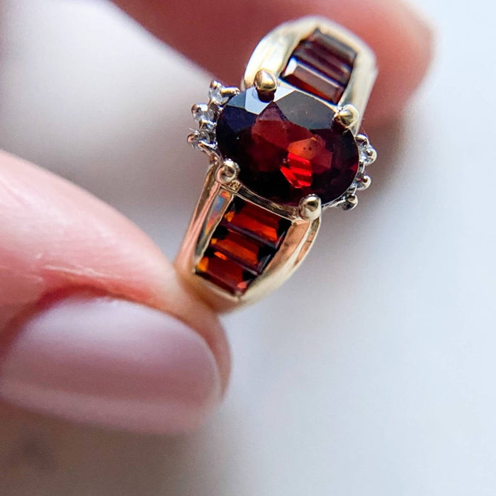 vintage gold garnet ring