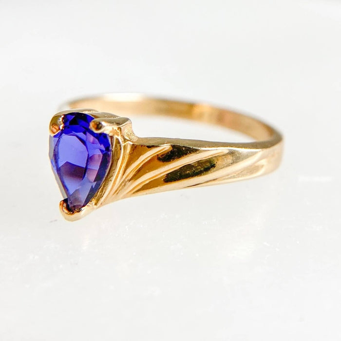 14K Yellow Gold Pear Shape Tanzanite Vintage Ring