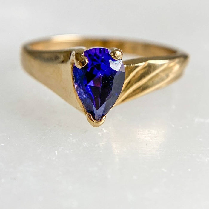 14K Yellow Gold Pear Shape Tanzanite Vintage Ring