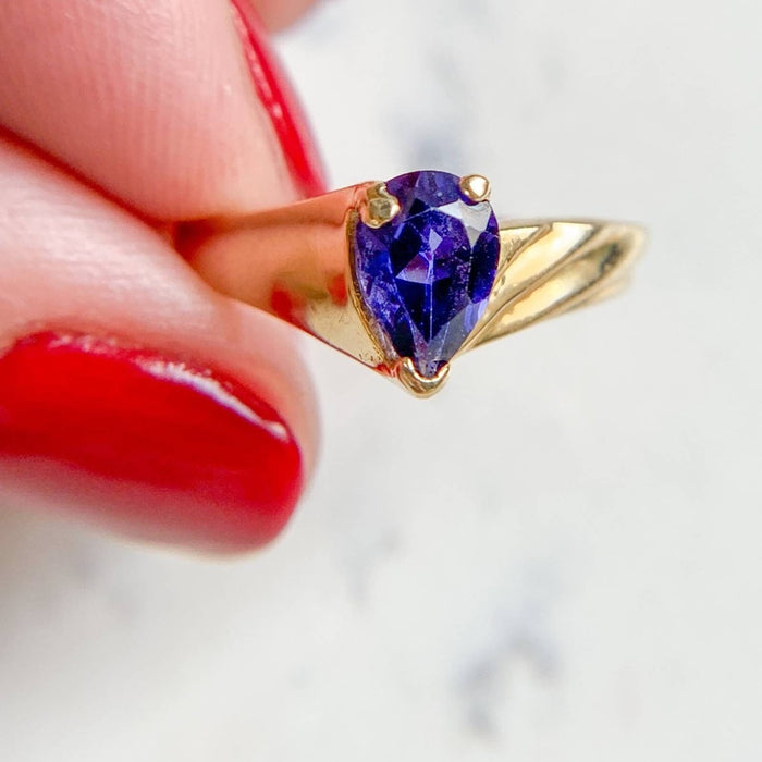 14K Yellow Gold Pear Shape Tanzanite Vintage Ring