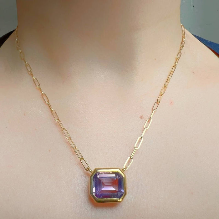 14K Yellow Gold Amethyst Or Rose de France Emerald Cut East West Pendant Necklace