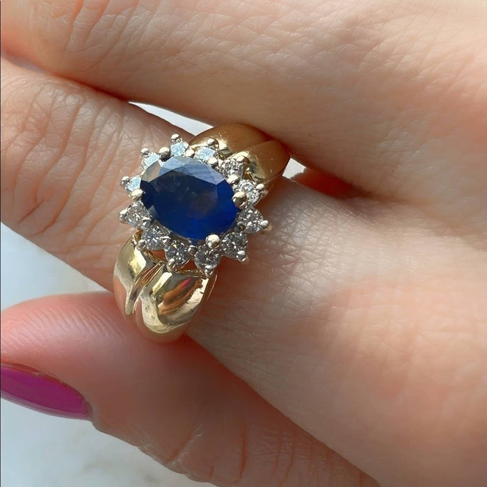 14K Yellow Gold Blue Sapphire Vintage Cluster Ring