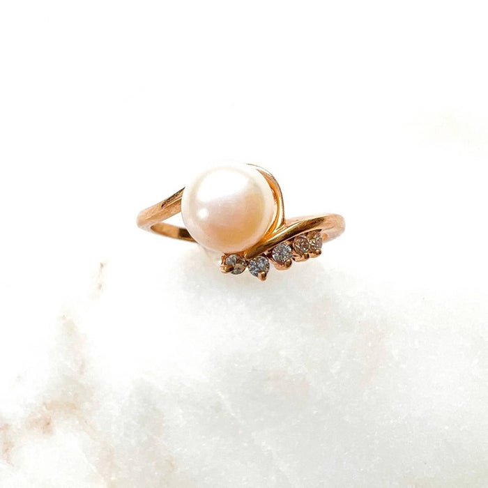 14K Yellow Gold Freshwater Pearl And Diamond Vintage Ring