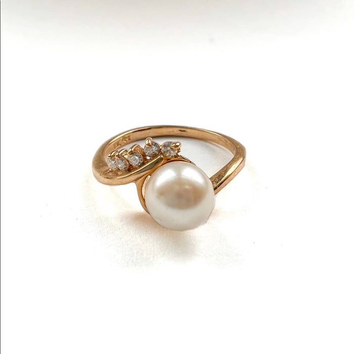 14K Yellow Gold Freshwater Pearl And Diamond Vintage Ring