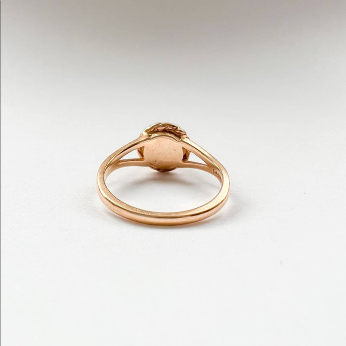 14K Yellow Gold Vintage Pearl Ring