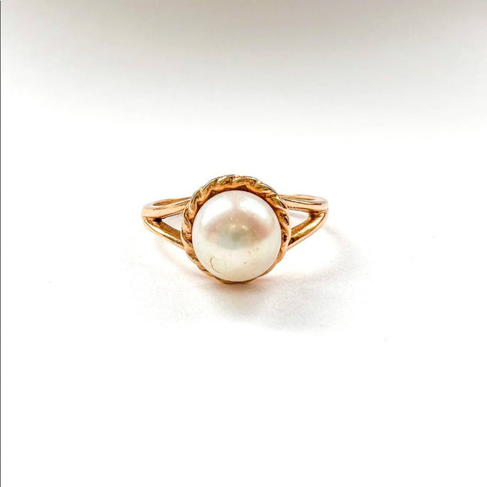 14K Yellow Gold Vintage Pearl Ring