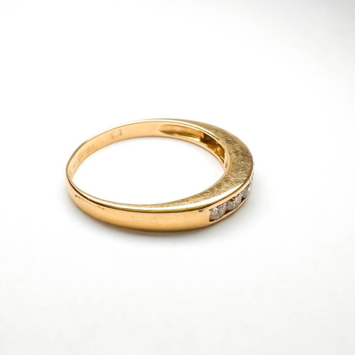 14K Yellow Gold Vintage Diamond Band