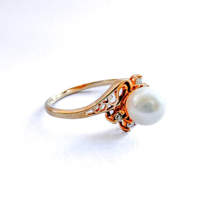 1990's Vintage 14k Solid Gold Pearl and Diamond Ring