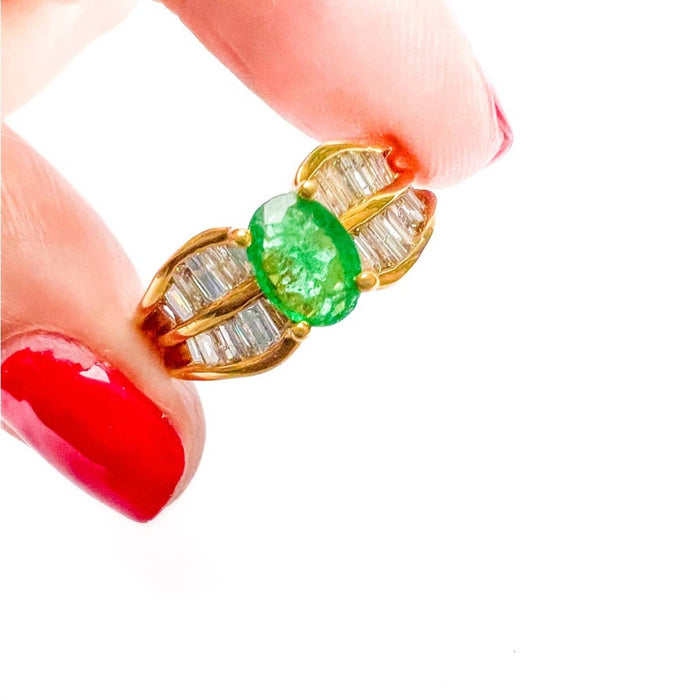 Emerald and Baguette Diamond Vintage Ring 18K Yellow Gold