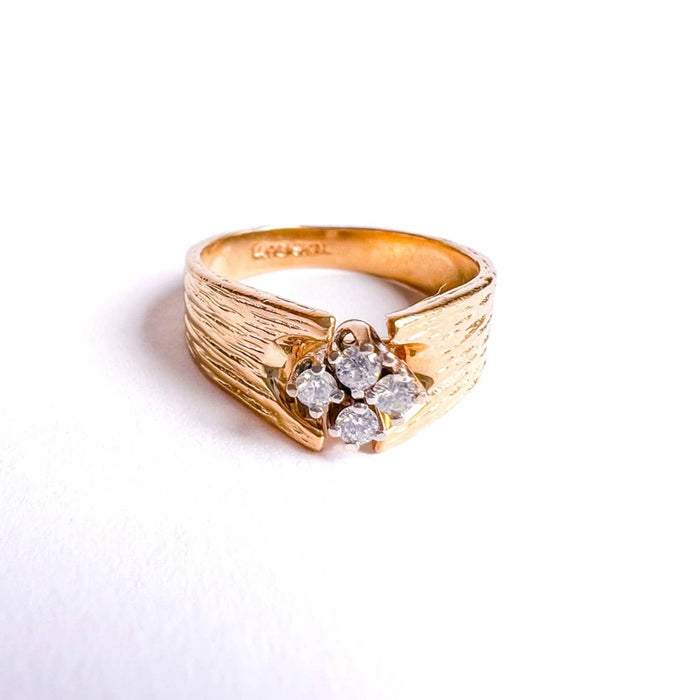 Vintage Texture Diamond Ring in14K Yellow Gold