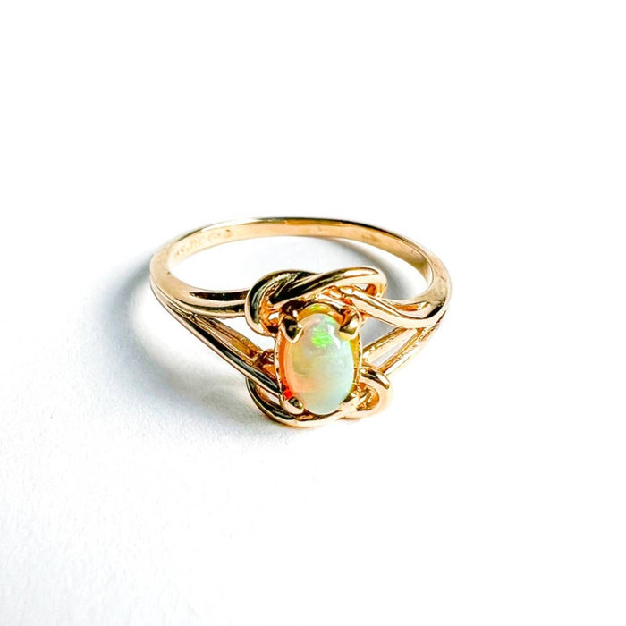 14K Yellow Gold Opal Vintage Ring