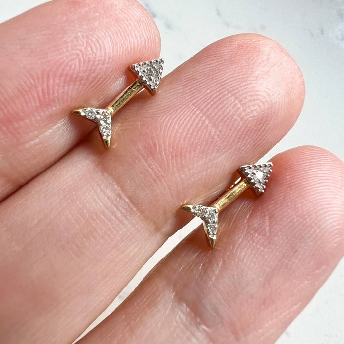 14k gold arrow earrings