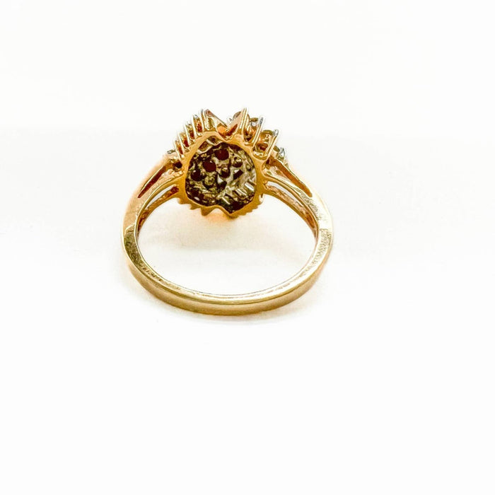 14K Yellow Gold Cluster Ring with Round and Baguette Diamond