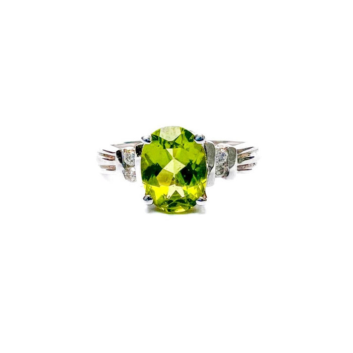 Peridot & Diamond Vintage Ring In 14k White Gold