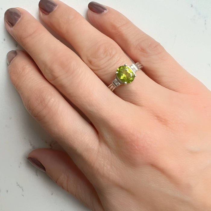 Peridot & Diamond Vintage Ring In 14k White Gold