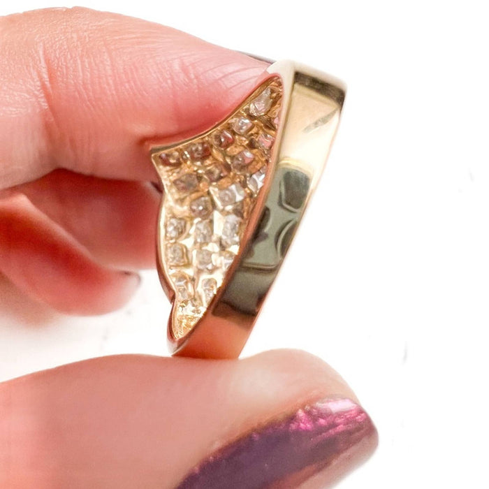 Vintage V Shape Diamond Ring 10k yellow gold