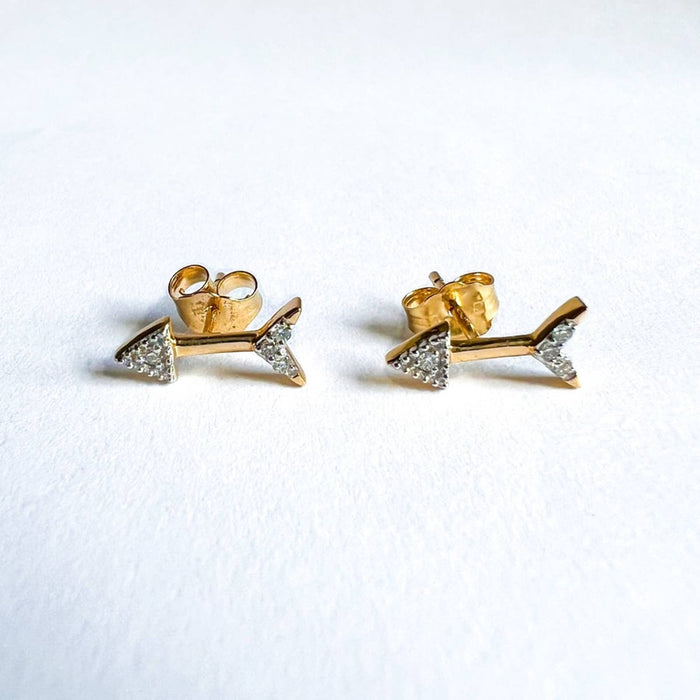 14k Yellow Gold Diamond Arrow Stud Earrings