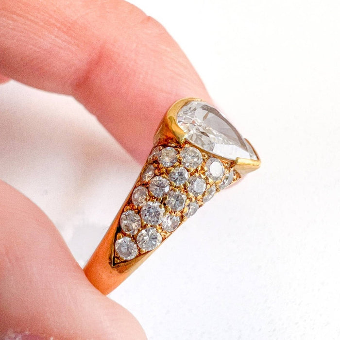 18K Yellow Gold Pear Shape Diamond Vintage Ring