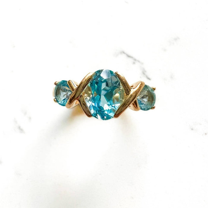 Vintage 14K Yellow Gold Three Stones Aquamarine Ring