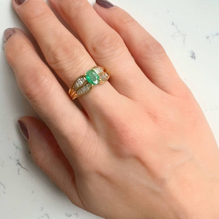 Emerald and Baguette Diamond Vintage Ring 18K Yellow Gold