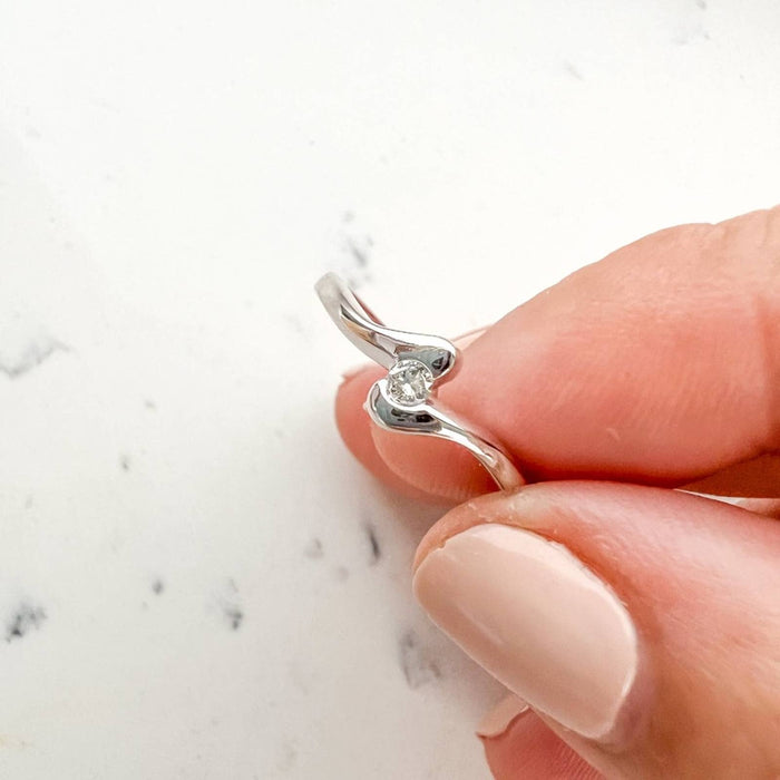 14k White Gold Diamond Swirl Dainty Ring